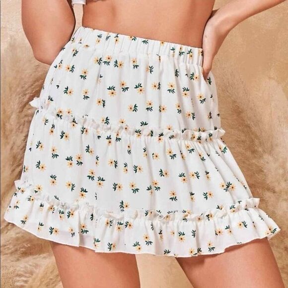 SHEIN Dresses & Skirts - White Floral layered hem skirt Teen/Junior/Womens